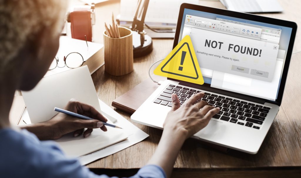 customer discovering Broken pages in ecommerce page