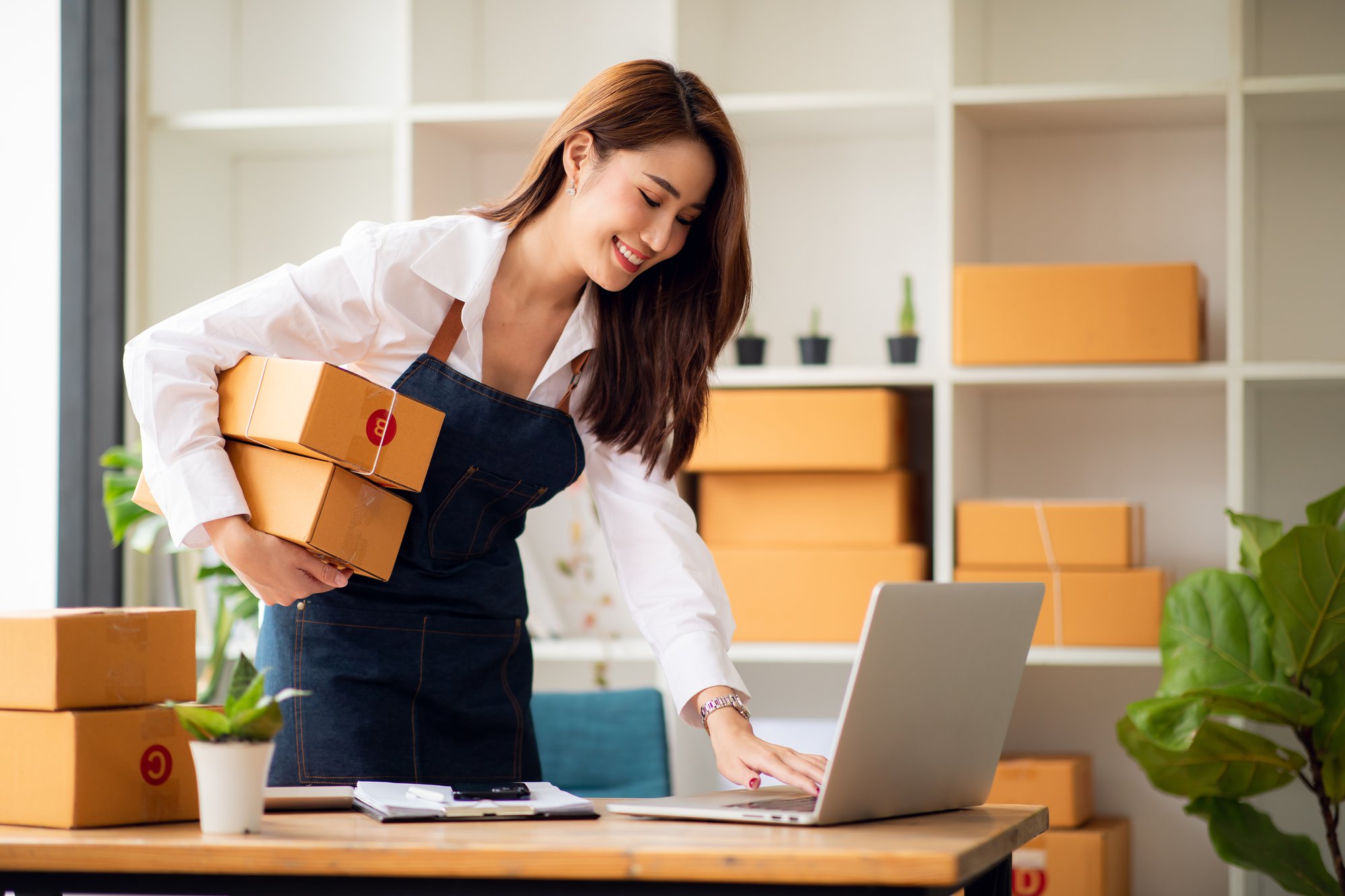 How to Increase AOV: The Role of Tools Like Smart Merchandiser